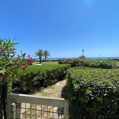 Ferienwohnung Les Pieds Dans L'Eau Canet-en-Roussillon Exterior foto